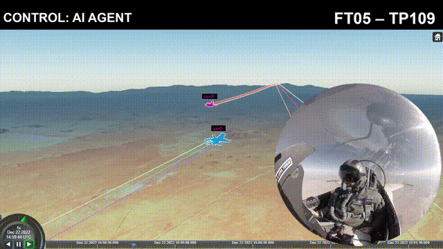 模拟狗斗期间的X-62A和F-16